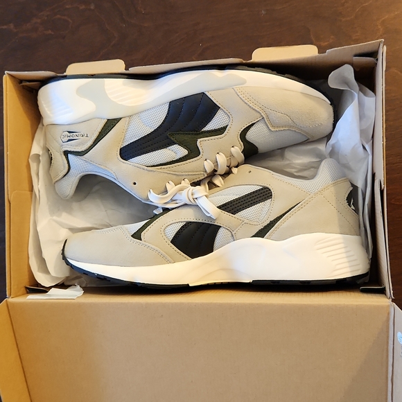 Brand New Puma Prevail PRM 9.5 UK is a 10.5 US. - Picture 7 of 8